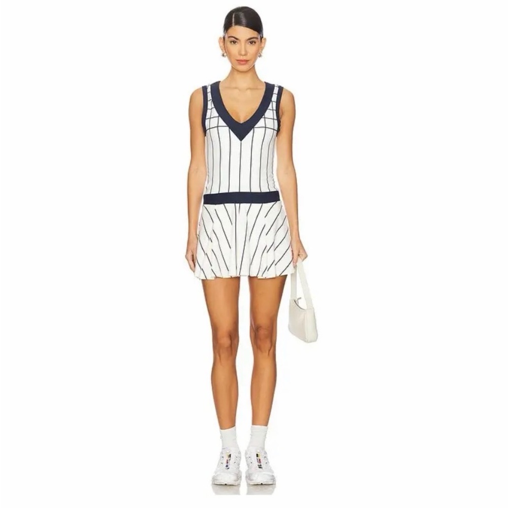 WhatWeWore V-Neck Pleated Dress in Off White and Set Blue